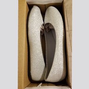 Glittery silver flats size 7.5 womens